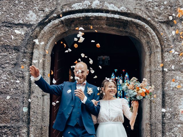 Le mariage de Yanisse et Arthur à Lanvénégen, Morbihan 12