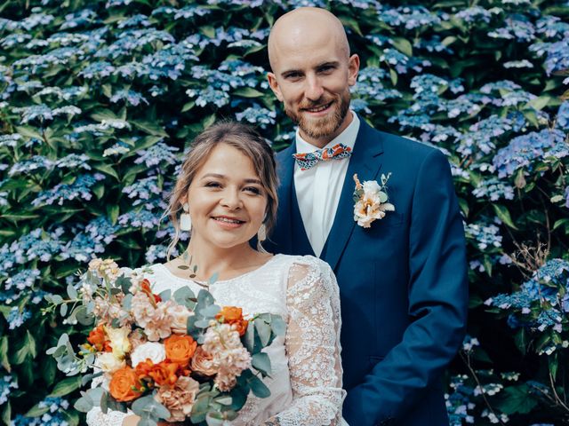 Le mariage de Yanisse et Arthur à Lanvénégen, Morbihan 24
