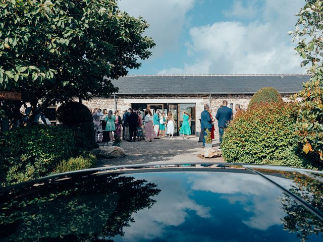Le mariage de Yanisse et Arthur à Lanvénégen, Morbihan 42