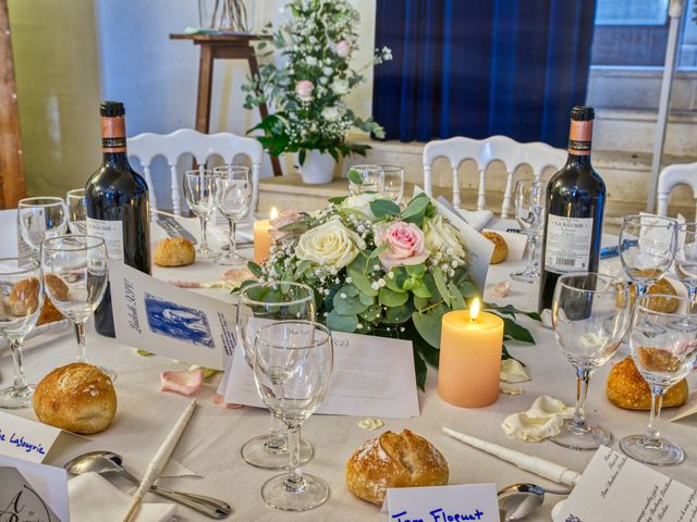 Le mariage de Alexandre et Barbora à Magnac-sur-Touvre, Charente 64