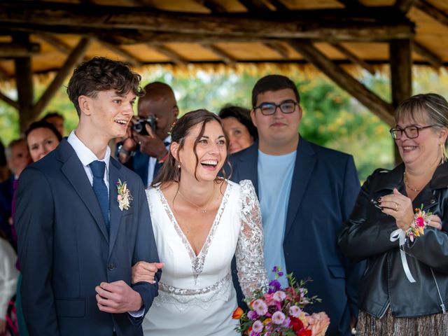 Le mariage de Tony et Laurie à Sainte-Bazeille, Lot-et-Garonne 24