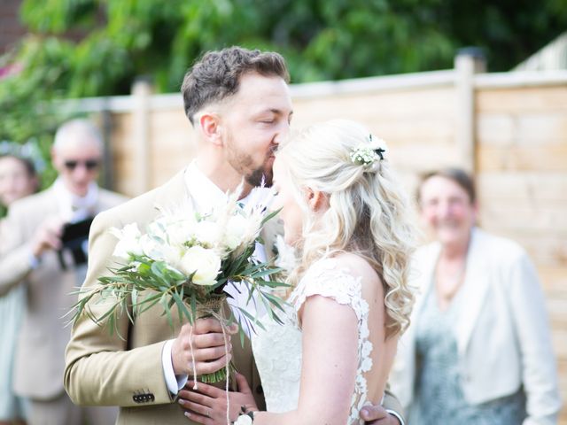 Le mariage de Jason et Léa à Dottignies, Hainaut 1