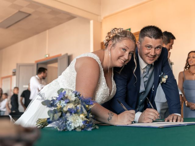 Le mariage de Coralie et Jonathan  à Guignicourt, Aisne 4