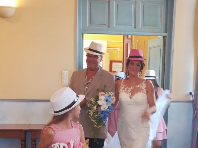 Le mariage de Eric  et Barbara à Monteux, Vaucluse 1