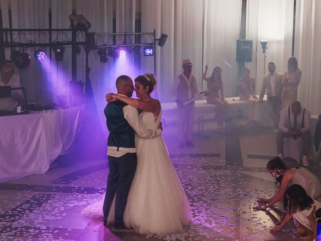 Le mariage de David et Emilie à Servigny-lès-Sainte-Barbe, Moselle 16