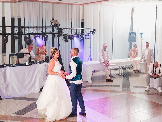 Le mariage de David et Emilie à Servigny-lès-Sainte-Barbe, Moselle 17