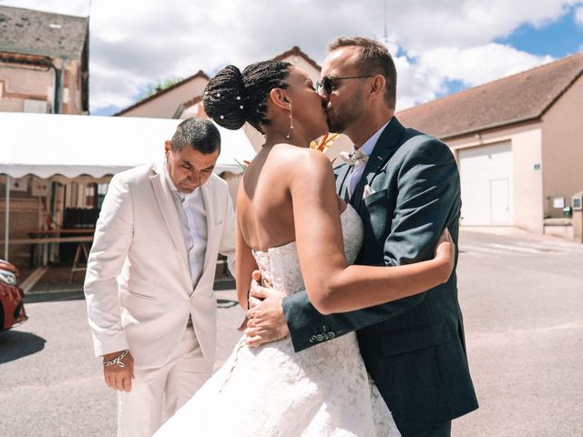 Le mariage de Julien et Elodie à Besson, Allier 14