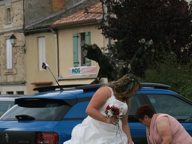 Le mariage de Christophe et Alexandra à Saint-Méard-de-Gurçon, Dordogne 3