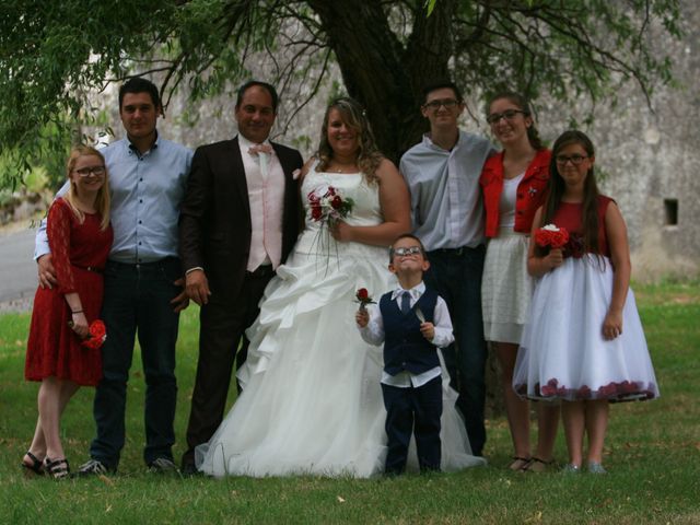 Le mariage de Christophe et Alexandra à Saint-Méard-de-Gurçon, Dordogne 33