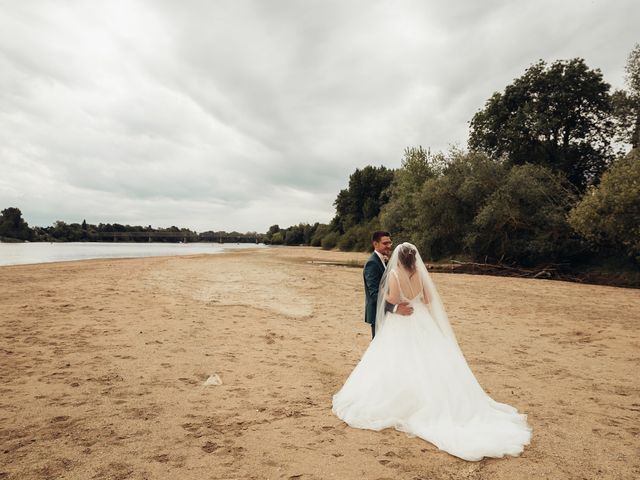 Le mariage de Jérémy et Grégorie à Chanzeaux, Maine et Loire 25