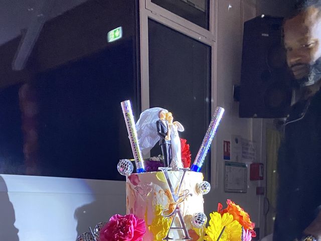Le mariage de Alexandre et Véronique  à Vivonne, Vienne 12