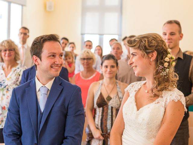 Le mariage de Julien et Morgane à Servian, Hérault 59