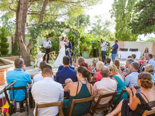 Le mariage de Julien et Morgane à Servian, Hérault 69