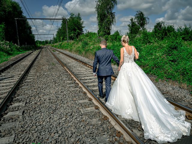 Le mariage de Laurent et Marie à Tournai, Hainaut 15