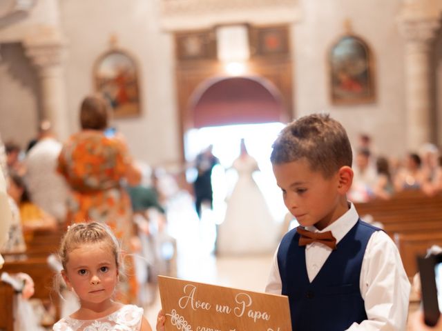 Le mariage de Vincent et Elodie à Turenne, Corrèze 16