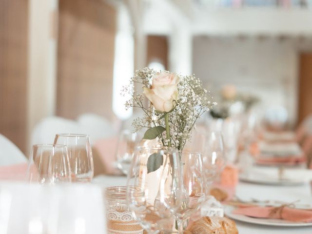 Le mariage de Vincent et Elodie à Turenne, Corrèze 21