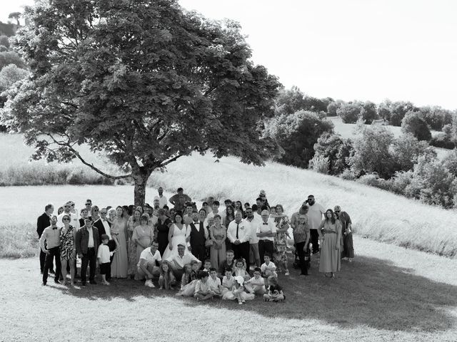 Le mariage de Vincent et Elodie à Turenne, Corrèze 28