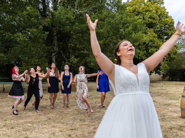 Le mariage de Rémy et Laure à Angoulême, Charente 61