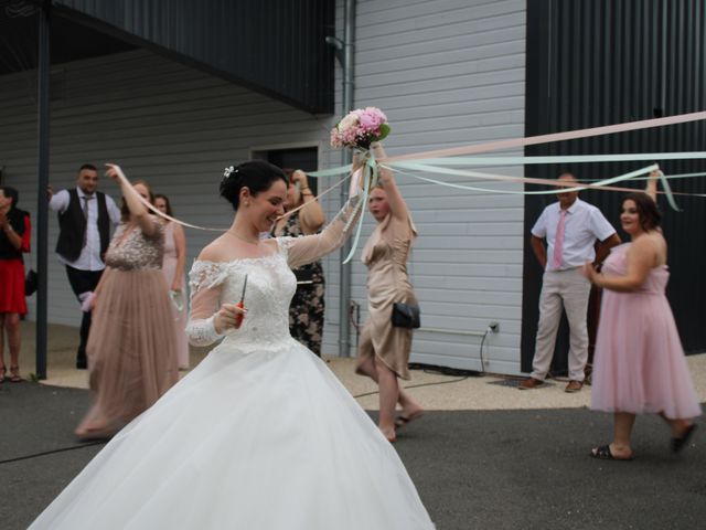 Le mariage de Dylan et Julie à Bourges, Cher 14