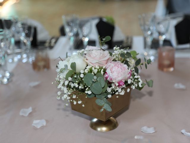 Le mariage de Manu et Aude à Doix, Vendée 24