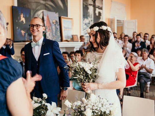 Le mariage de Damien et Camille à Saint-Gilles, Gard 40