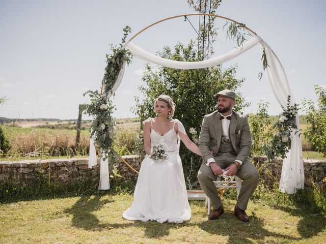 Le mariage de Romain et Aurélie à Aillant-sur-Tholon, Yonne 6