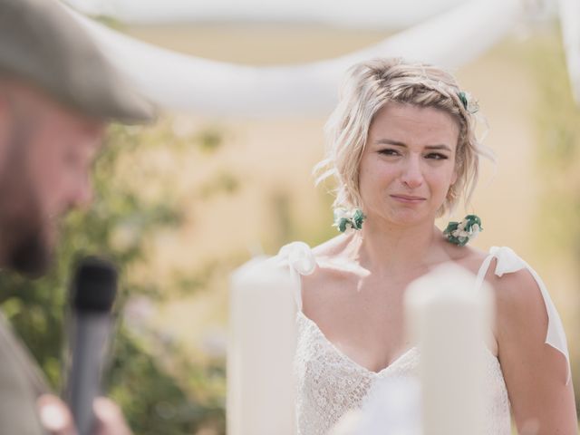 Le mariage de Romain et Aurélie à Aillant-sur-Tholon, Yonne 7