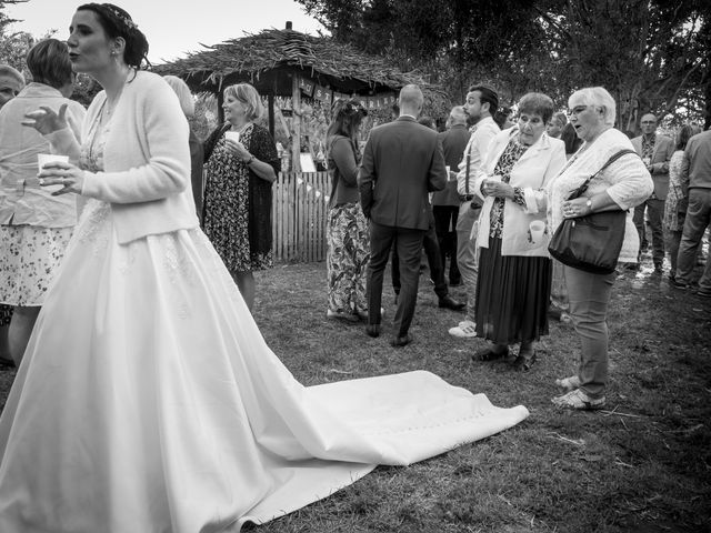 Le mariage de Mickaël et Manon à Saint-Pierre-d&apos;Oléron, Charente Maritime 51