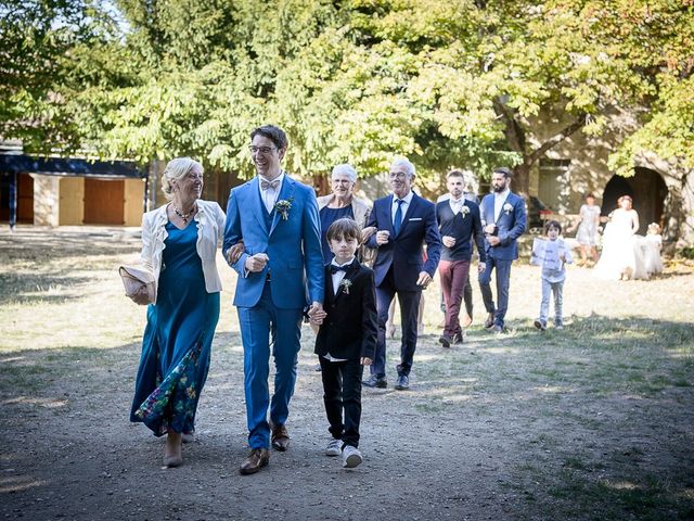 Le mariage de Bertrand et Céline à Grillon, Vaucluse 24