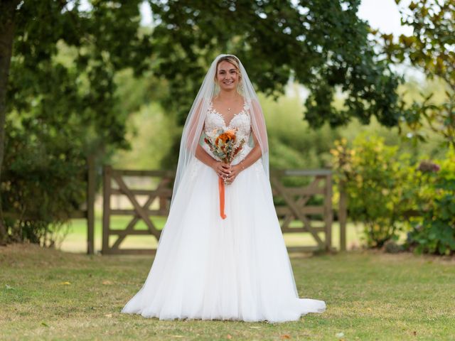 Le mariage de Adrien et Julie à Forges-les-Eaux, Seine-Maritime 27