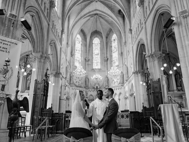Le mariage de Adrien et Julie à Forges-les-Eaux, Seine-Maritime 57