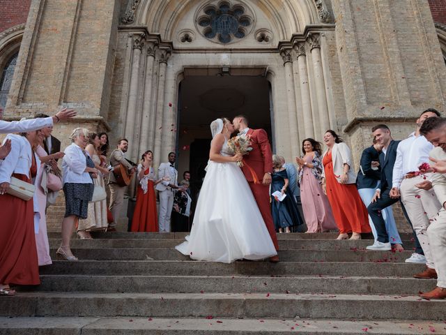 Le mariage de Adrien et Julie à Forges-les-Eaux, Seine-Maritime 68