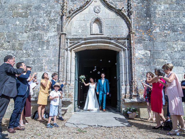 Le mariage de Benjamin et Adeline à Saint-Christophe-des-Bardes, Gironde 19