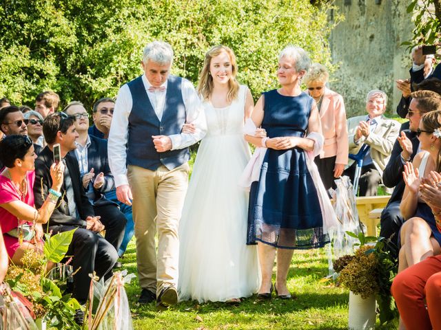 Le mariage de Florent et Amélie à Châteauneuf-sur-Sarthe, Maine et Loire 30