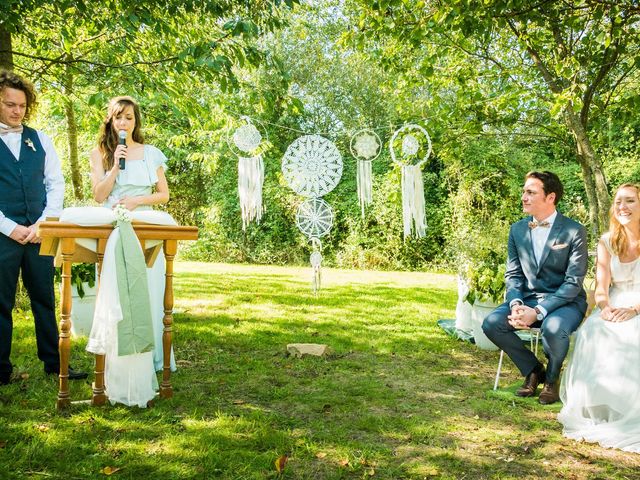 Le mariage de Florent et Amélie à Châteauneuf-sur-Sarthe, Maine et Loire 31