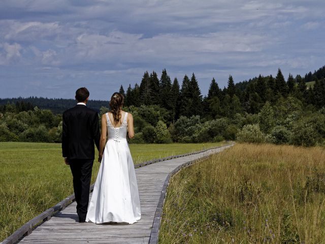 Le mariage de Alexandre et Elodie à Lamoura, Jura 12