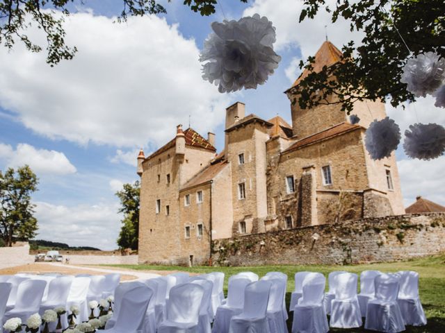 Le mariage de Xavier et Franceska à Pierreclos, Saône et Loire 22