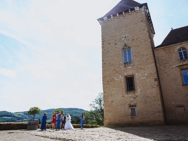 Le mariage de Xavier et Franceska à Pierreclos, Saône et Loire 25