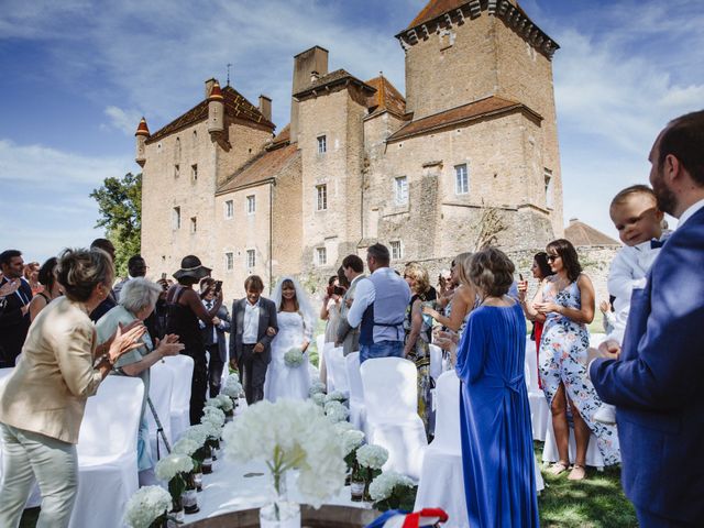 Le mariage de Xavier et Franceska à Pierreclos, Saône et Loire 26