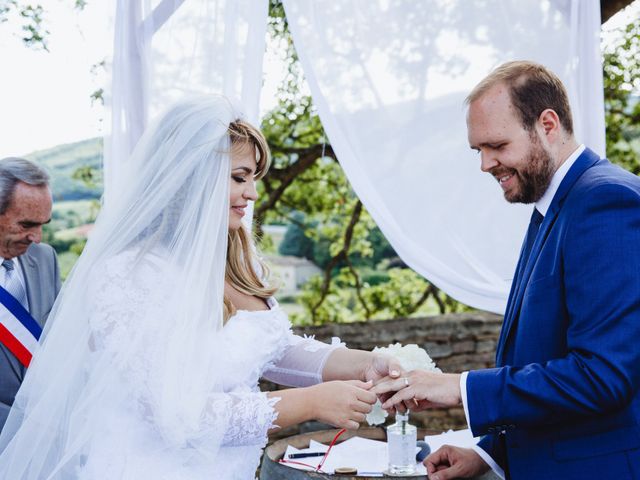 Le mariage de Xavier et Franceska à Pierreclos, Saône et Loire 33