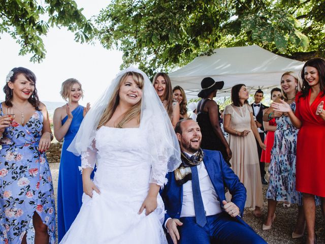 Le mariage de Xavier et Franceska à Pierreclos, Saône et Loire 39