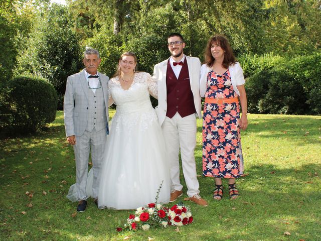 Le mariage de Mickael et Cindy à Merpins, Charente 21