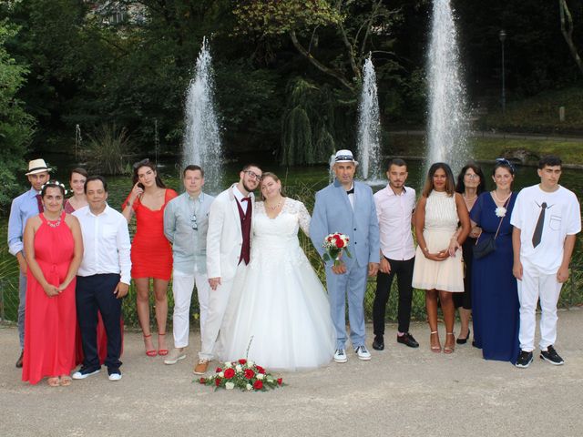 Le mariage de Mickael et Cindy à Merpins, Charente 28