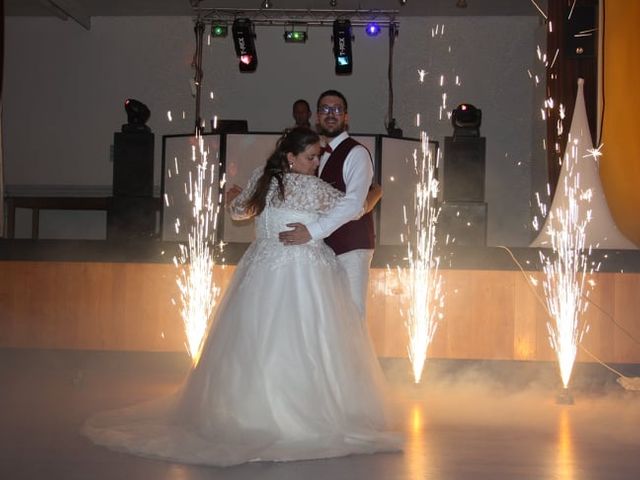 Le mariage de Mickael et Cindy à Merpins, Charente 2