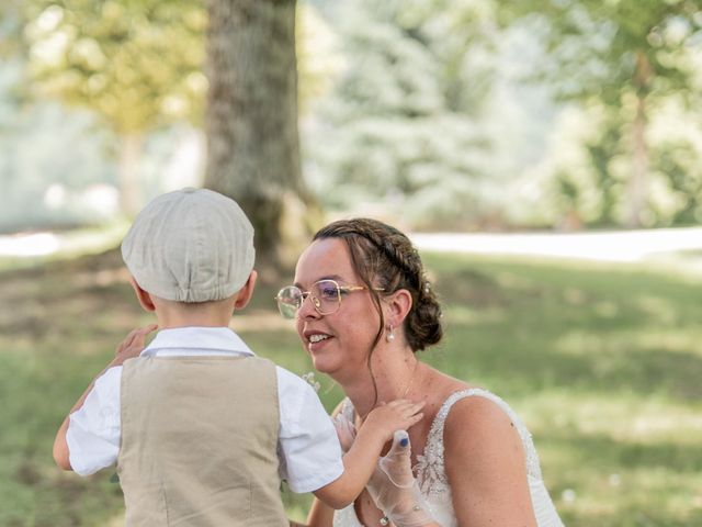 Le mariage de Anthony et Nelly à Arcens, Ardèche 12