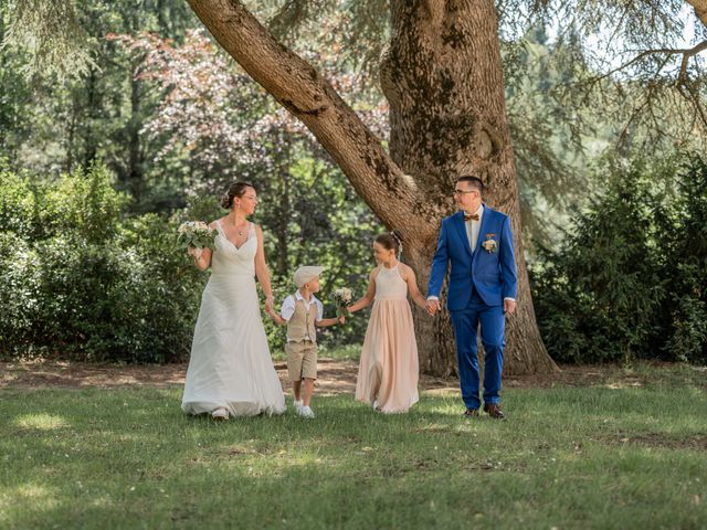 Le mariage de Anthony et Nelly à Arcens, Ardèche 13