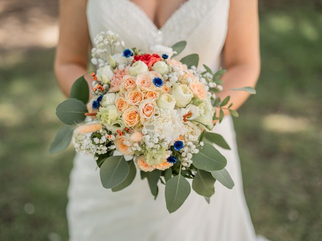 Le mariage de Anthony et Nelly à Arcens, Ardèche 15
