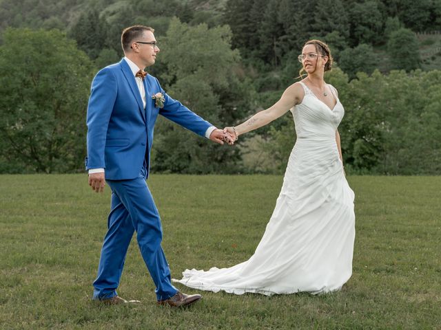 Le mariage de Anthony et Nelly à Arcens, Ardèche 98