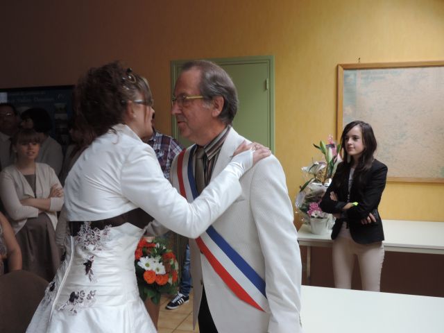 Le mariage de David et Vincenza à Donnemain-Saint-Mamès, Eure-et-Loir 4