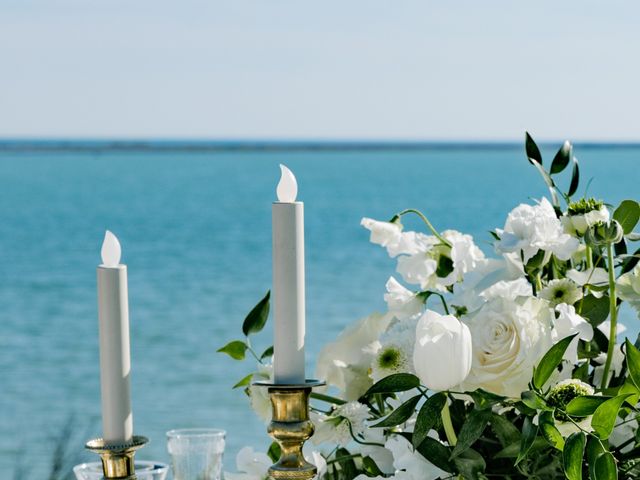 Le mariage de Damien et Marie à Villeneuve-lès-Maguelone, Hérault 63